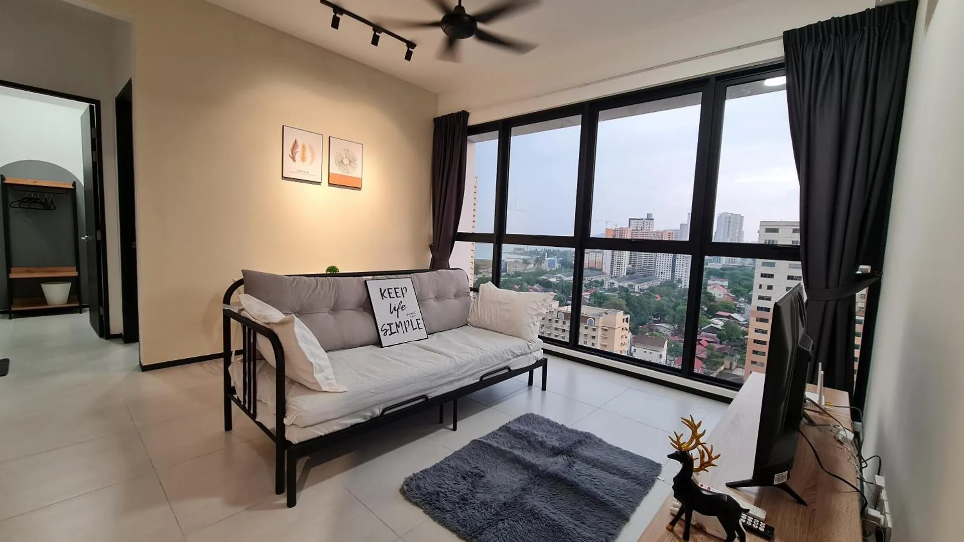 Contatos de Seaview & Townview Infinity Retreat Urban Suite 3R2B 8Pax Georgetown